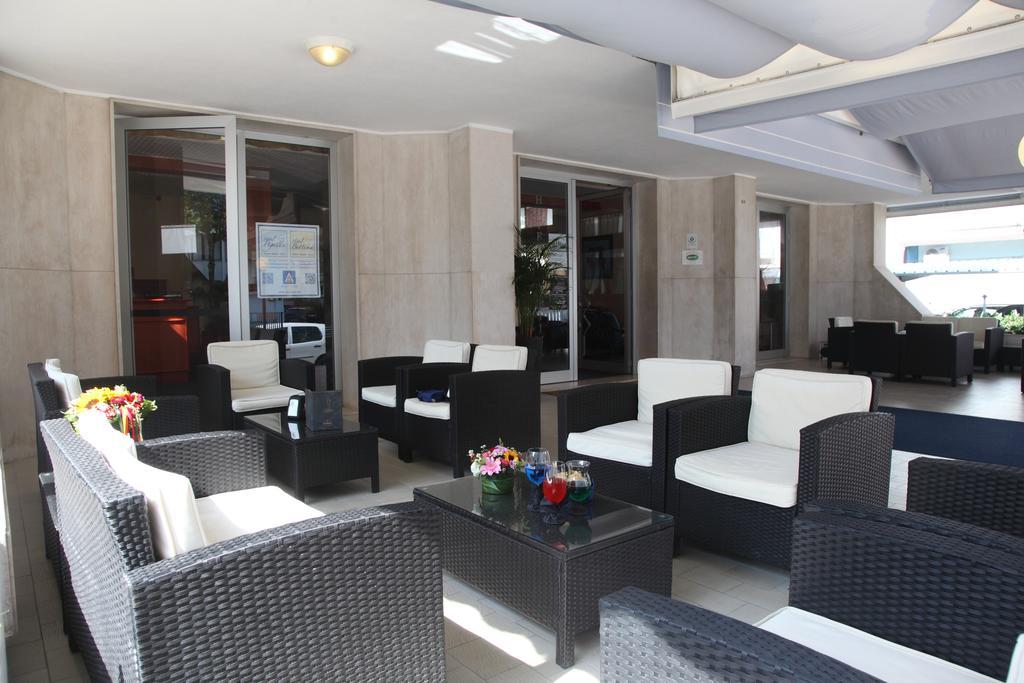 Hotel Bettina Lido di Jesolo Exterior photo