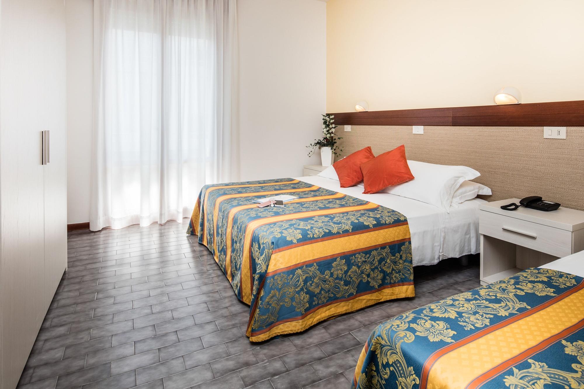 Hotel Bettina Lido di Jesolo Exterior photo