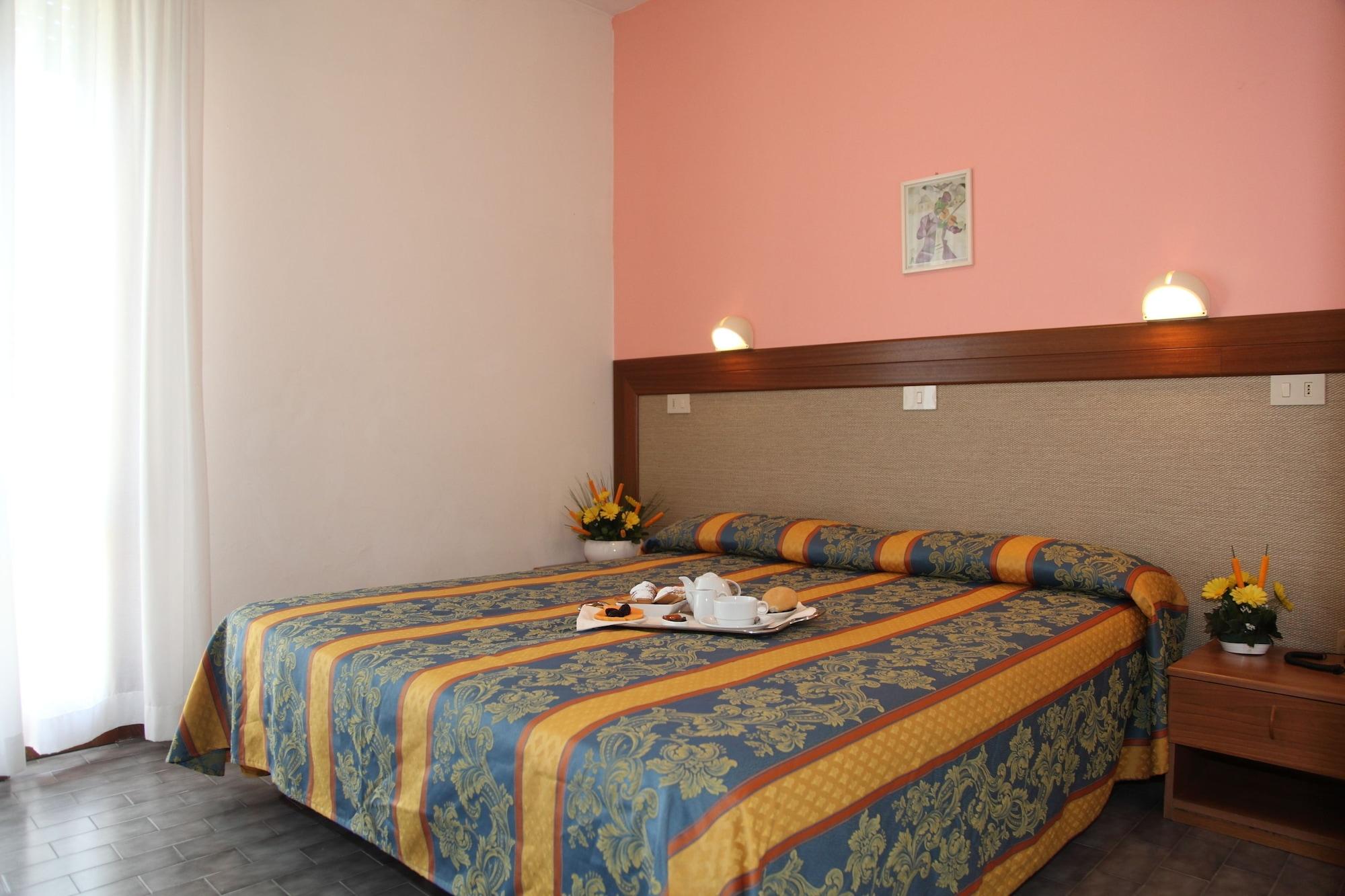 Hotel Bettina Lido di Jesolo Exterior photo