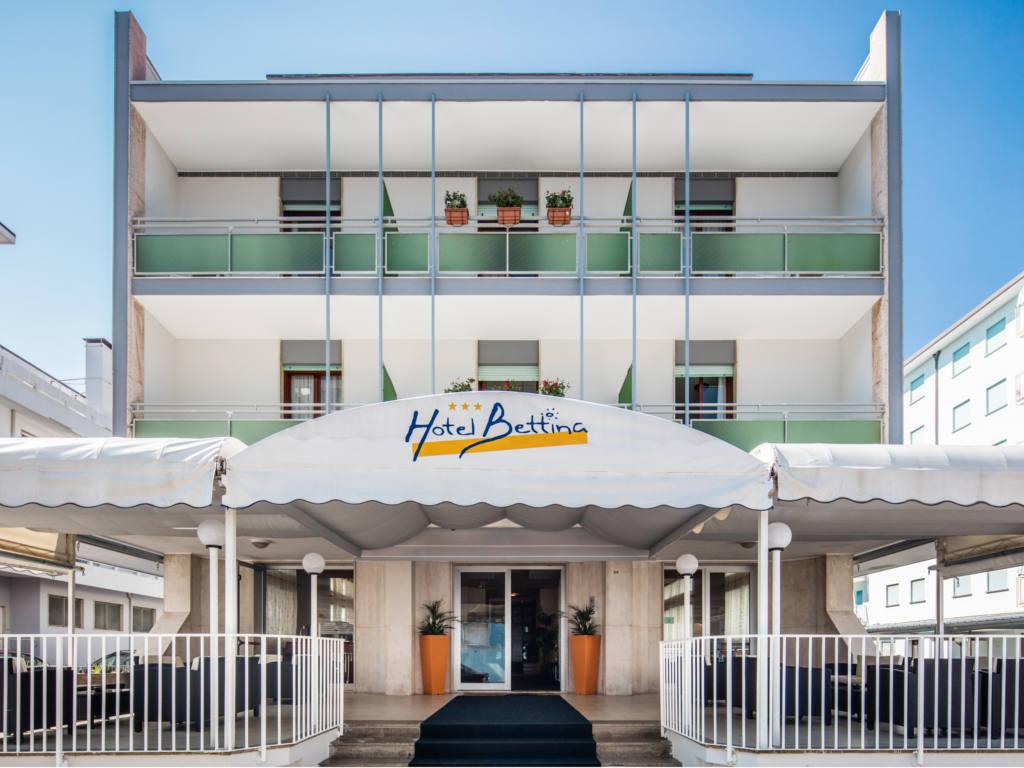 Hotel Bettina Lido di Jesolo Exterior photo