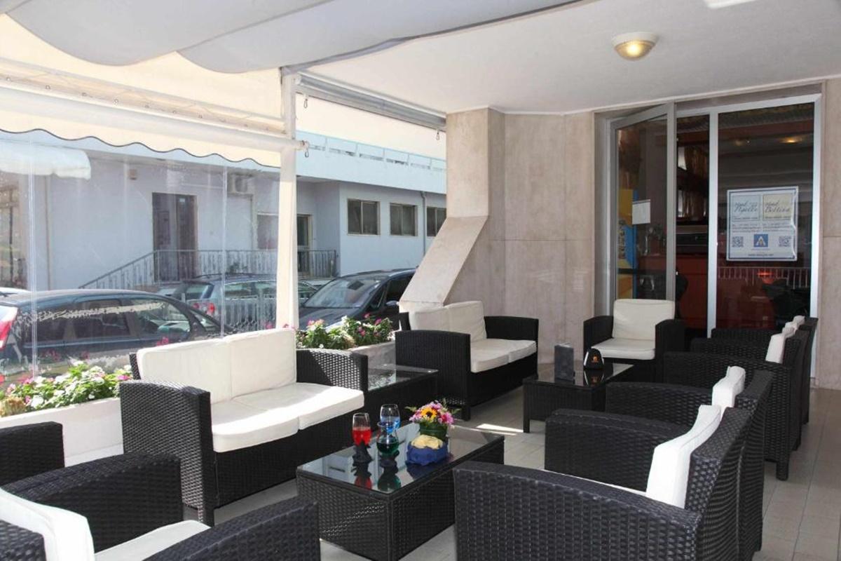 Hotel Bettina Lido di Jesolo Exterior photo